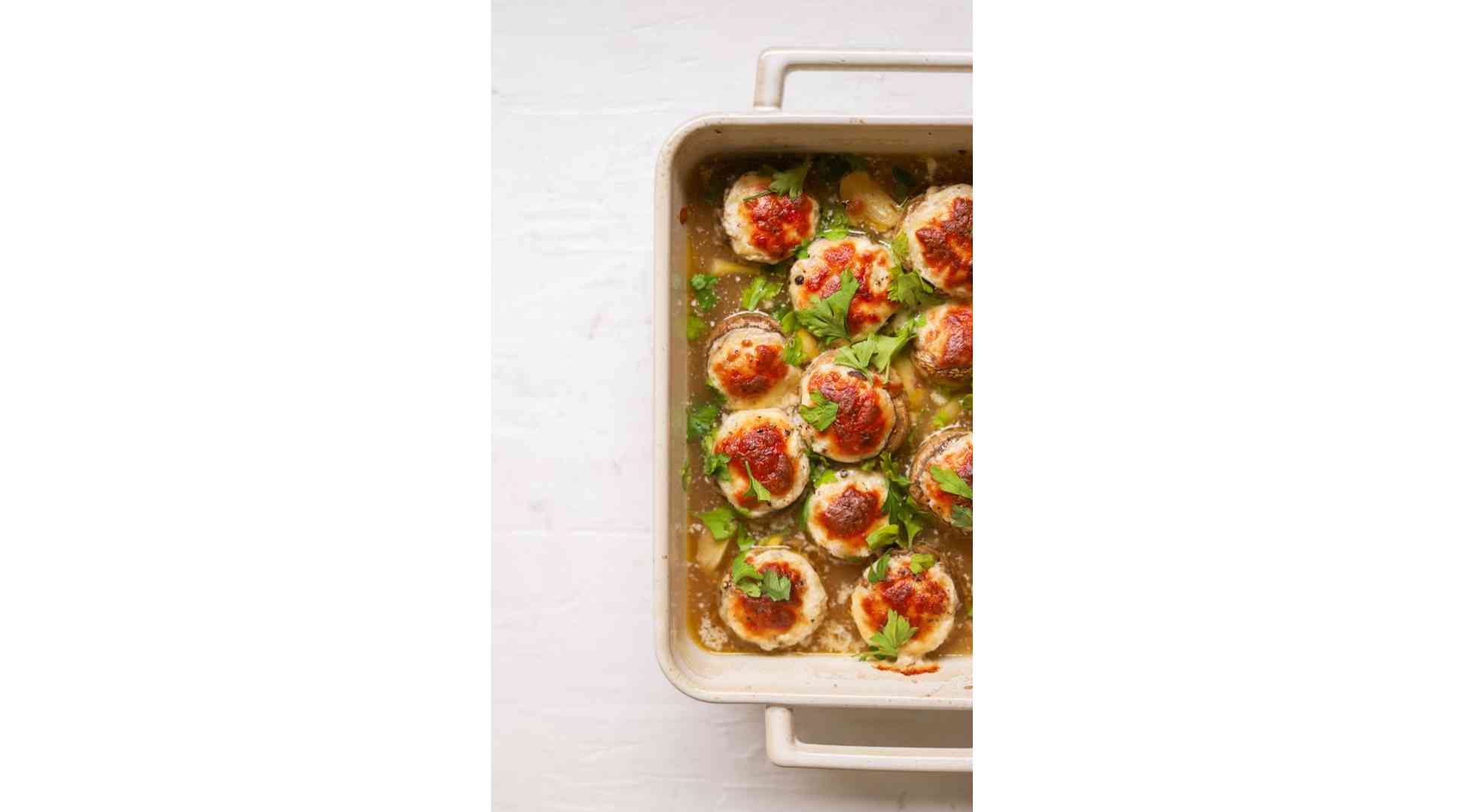 Stuffed mushrooms gratin with white wine