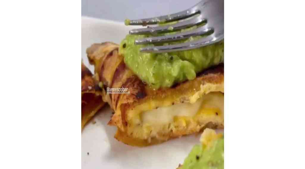 MADURITO AND CHEESE ROLLS