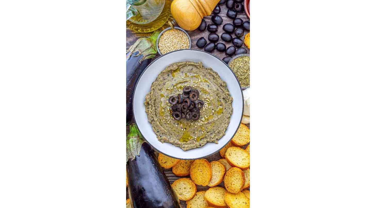 PATÉ OF EGGPLANTS AND OLIVES