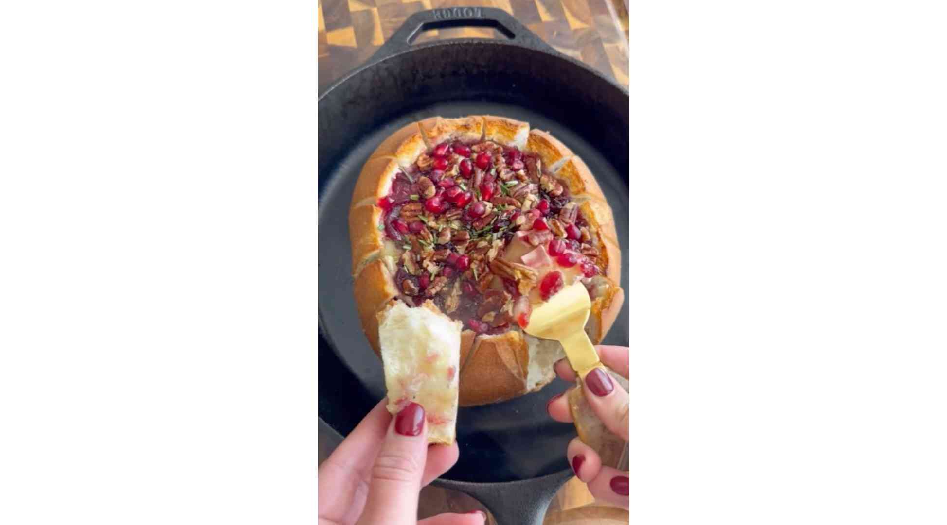 Cranberry brie pull-apart bread 