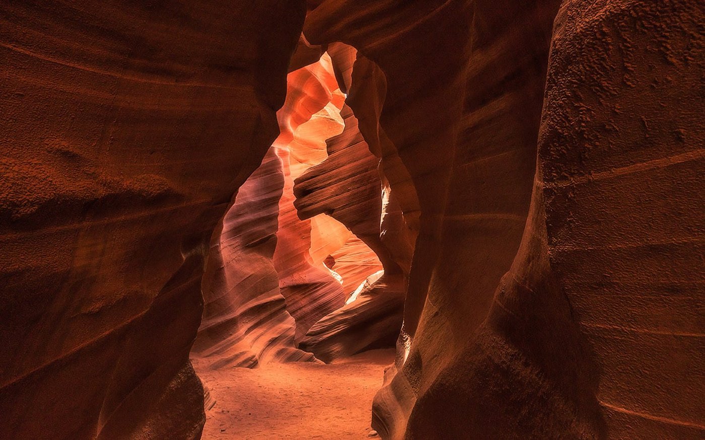 A Guide to Visiting Antelope Canyon the 'Right Way'