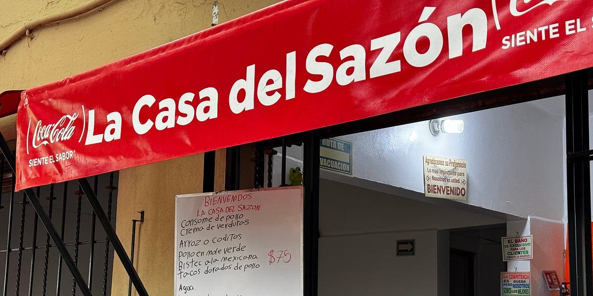 Possibly the 2nd-cheapest way to eat lunch in Mexico City