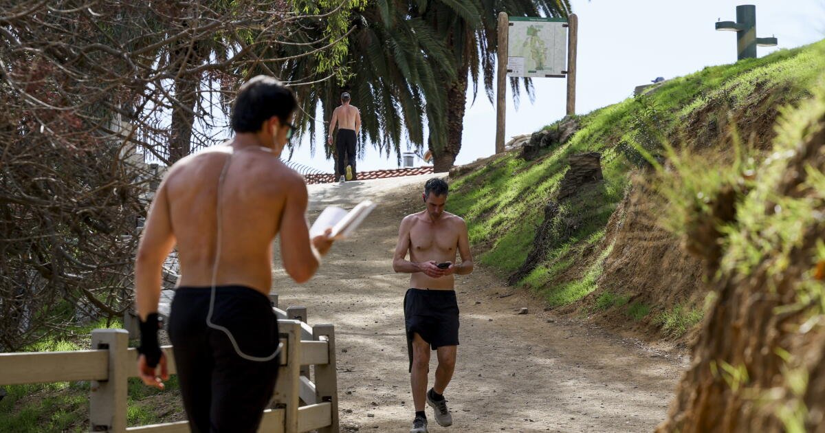 L.A.'s Runyon Canyon Park partially reopens following fire