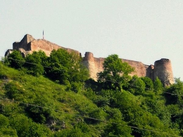 Poenari Castle in Wallachia - Atlas Obscura