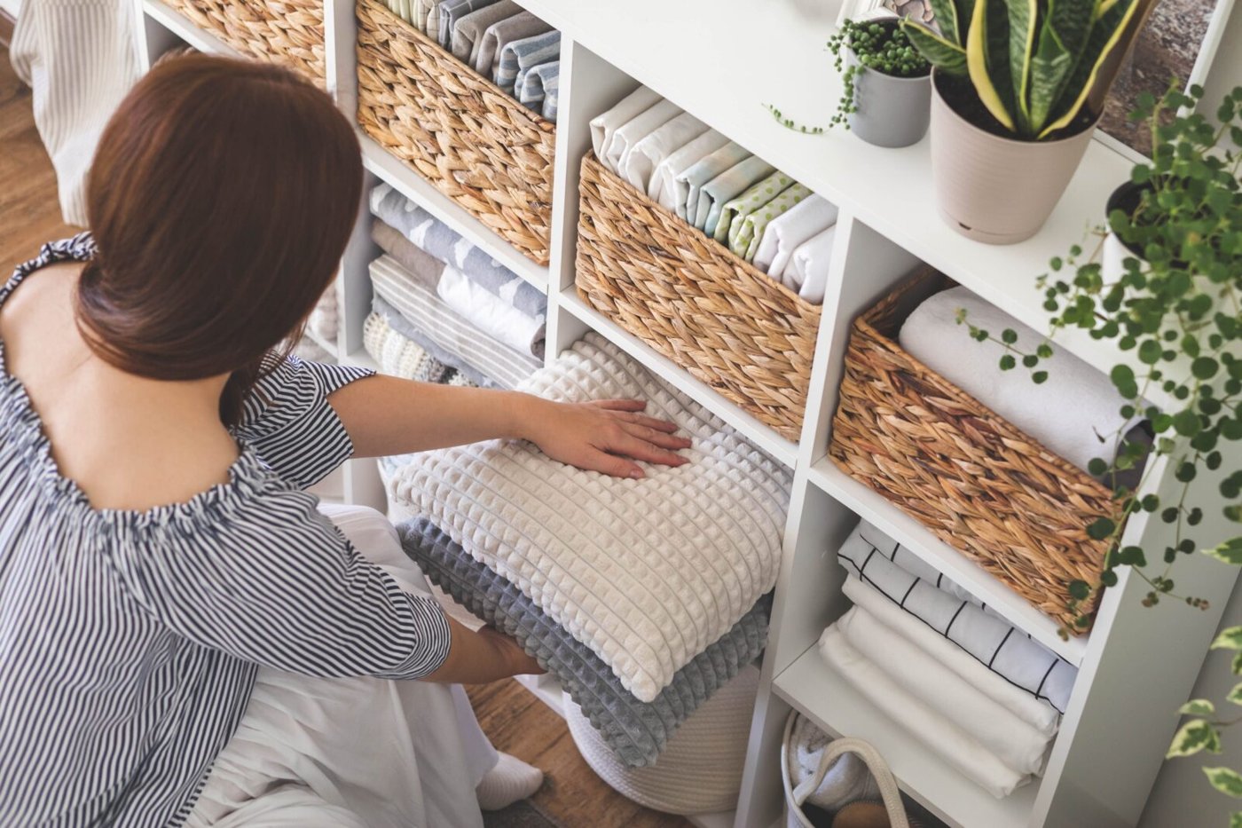 10 Expert Tips On Decluttering the Whole House
