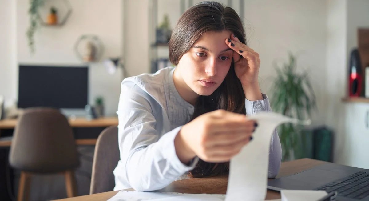 16 Hidden Fees You’re Probably Paying Every Month Without Even Knowing It - AOL