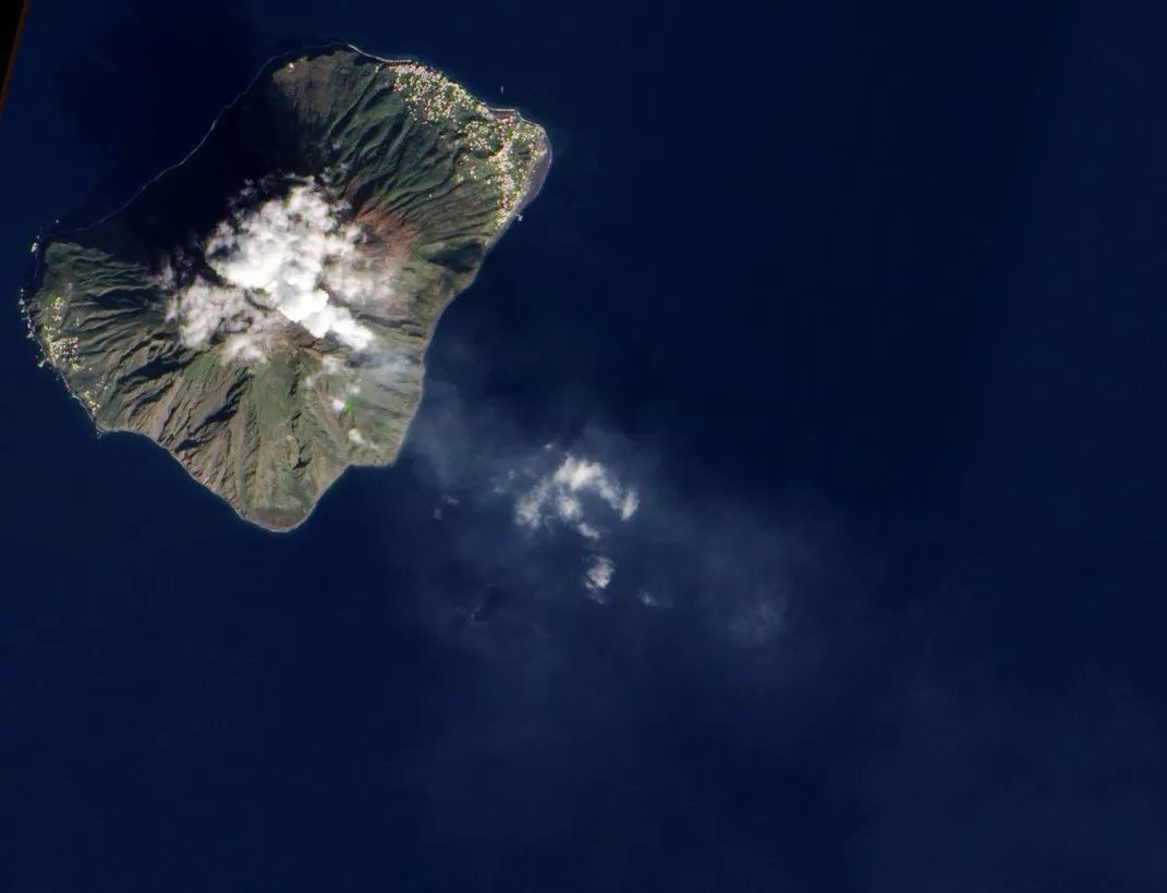Watch This Recent Giant Eruption at Italy's Stromboli Volcano