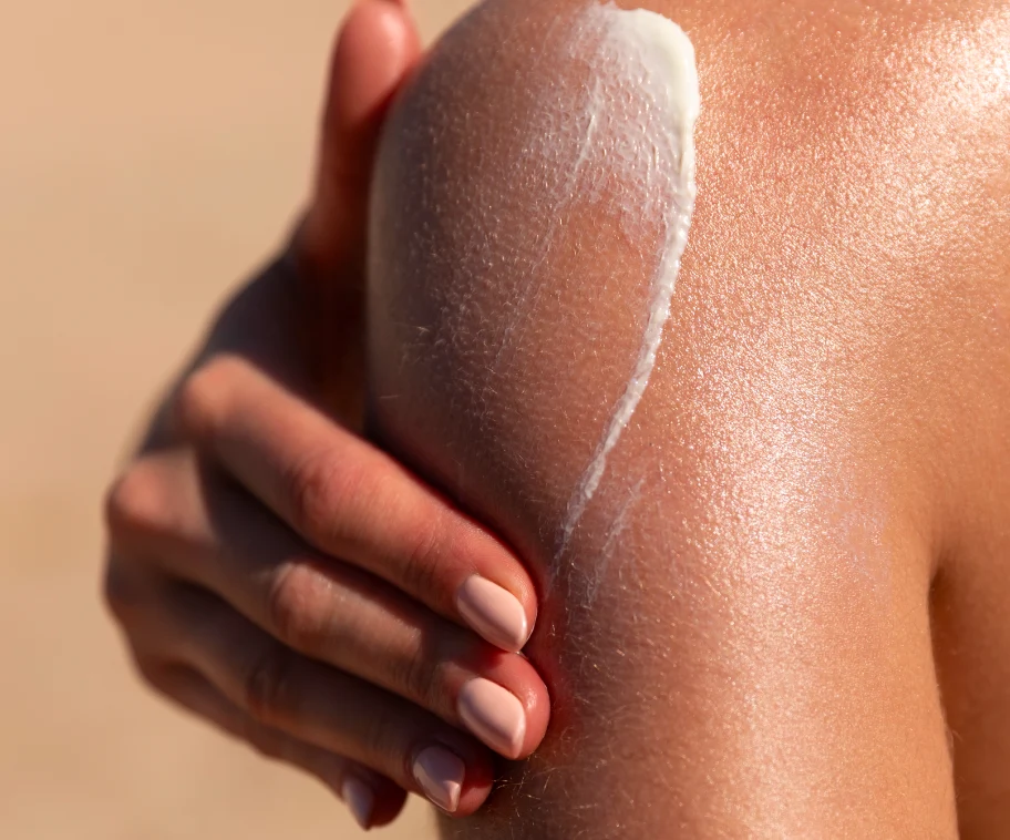 Sunscreen Guide 2026: Dermatologist Recommended Essentials | Heather D. Rogers, MD