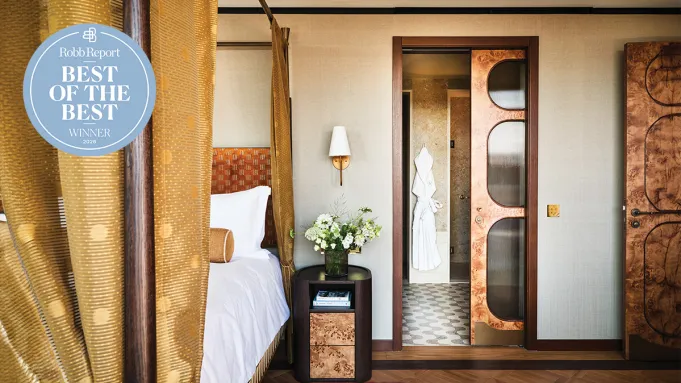 The Best Luxury Travel Experiences of the Year, From Peru’s Tinajani Homestead to Italy’s Villa Beatrice