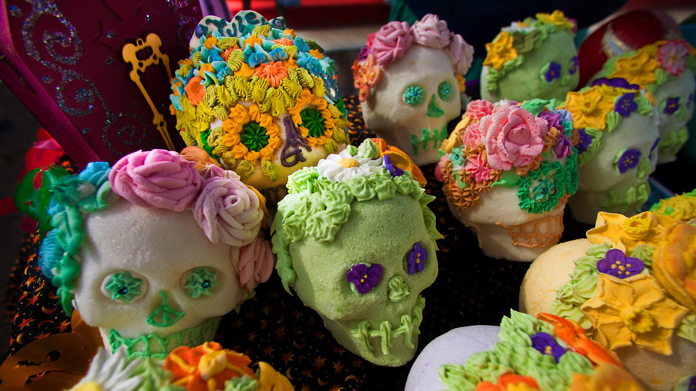Decoding the Food and Drink on a Day of the Dead Altar