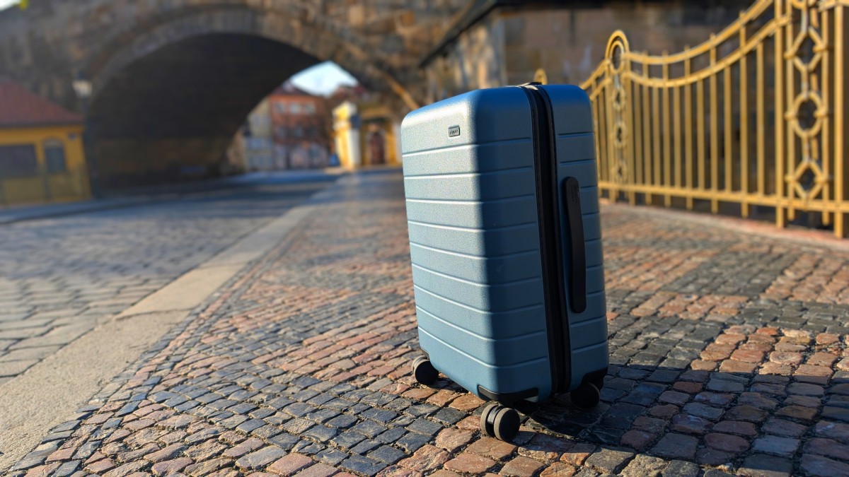 Away The Carry-On Review