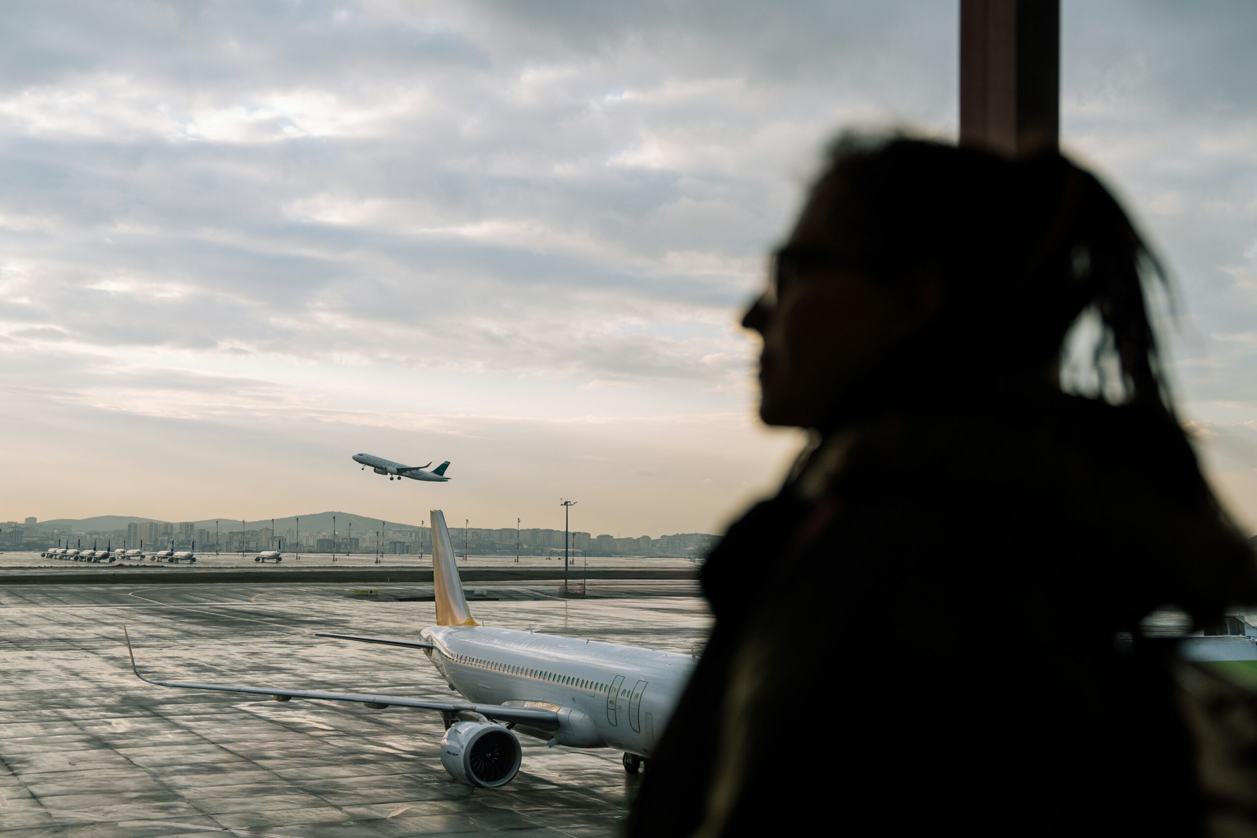 Google reveals the best time to book cheaper holiday flights in 2026
