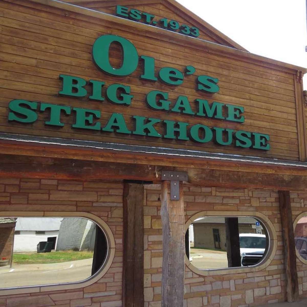 11 Unique Steakhouse Dining Experiences In Nebraska